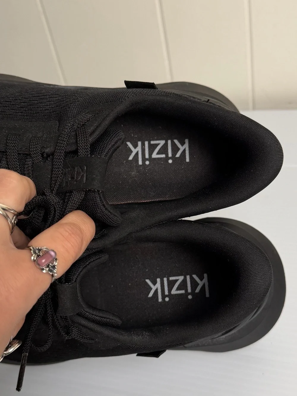 Kizik Athens Women’s 9 Wide